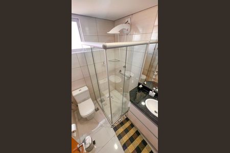 Apartamento à venda com 190m², 4 quartos e 3 vagasBanheiro