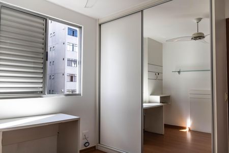 Apartamento à venda com 206m², 4 quartos e 3 vagasQuarto 