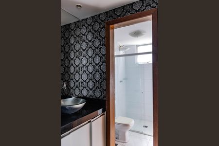 Apartamento à venda com 206m², 4 quartos e 3 vagasBanheiro Social