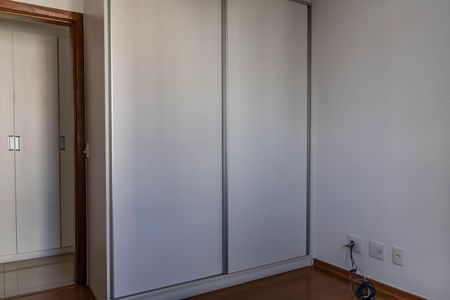 Apartamento à venda com 206m², 4 quartos e 3 vagasQuarto 2
