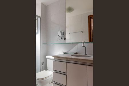 Apartamento à venda com 206m², 4 quartos e 3 vagasBanheiro da Suíte 4