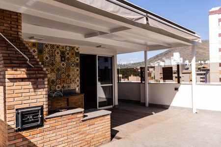 Apartamento à venda com 206m², 4 quartos e 3 vagasCobertura