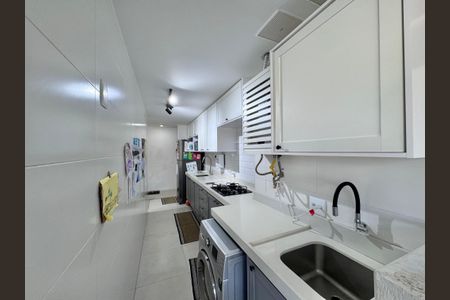 Apartamento à venda com 93m², 3 quartos e 2 vagasCozinha