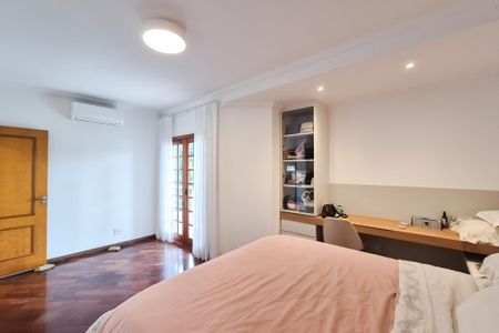 Casa à venda com 272m², 3 quartos e 4 vagas Casa à venda com 272m², 3 quartos e 4 vagasSuíte 3