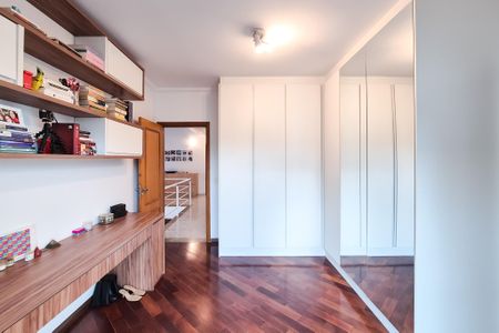 Casa à venda com 272m², 3 quartos e 4 vagas Casa à venda com 272m², 3 quartos e 4 vagasSuíte 2