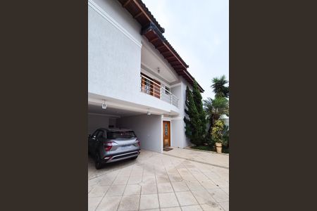 Casa à venda com 272m², 3 quartos e 4 vagas Casa à venda com 272m², 3 quartos e 4 vagasGaragem