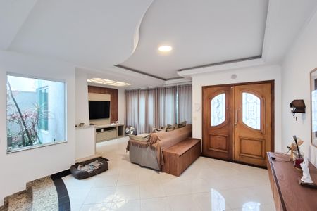 Casa à venda com 272m², 3 quartos e 4 vagas Casa à venda com 272m², 3 quartos e 4 vagasSala