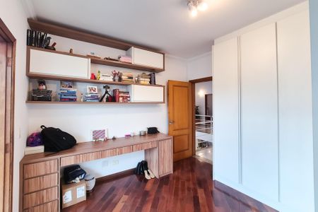 Casa à venda com 272m², 3 quartos e 4 vagas Casa à venda com 272m², 3 quartos e 4 vagasSuíte 2