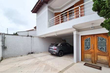 Casa à venda com 272m², 3 quartos e 4 vagas Casa à venda com 272m², 3 quartos e 4 vagasGaragem