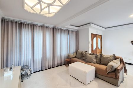 Casa à venda com 272m², 3 quartos e 4 vagas Casa à venda com 272m², 3 quartos e 4 vagasSala