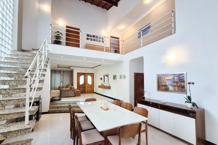 Casa à venda com 272m², 3 quartos e 4 vagas Casa à venda com 272m², 3 quartos e 4 vagasSala de Jantar
