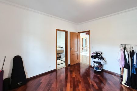 Casa à venda com 272m², 3 quartos e 4 vagas Casa à venda com 272m², 3 quartos e 4 vagasSuíte 1
