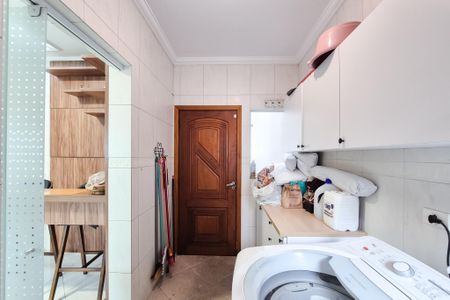 Casa à venda com 272m², 3 quartos e 4 vagas Casa à venda com 272m², 3 quartos e 4 vagasÁrea de Serviço