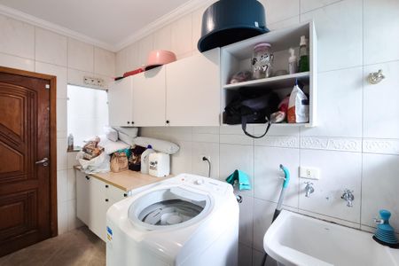 Casa à venda com 272m², 3 quartos e 4 vagas Casa à venda com 272m², 3 quartos e 4 vagasÁrea de Serviço