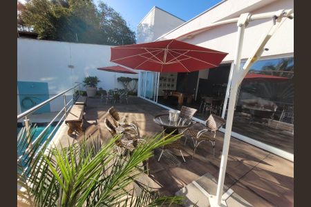 Casa à venda com 565m², 4 quartos e 10 vagas