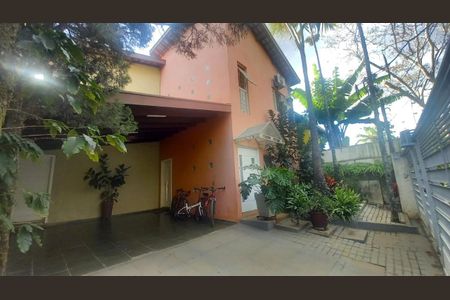 Casa à venda com 154m², 3 quartos e 2 vagas