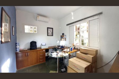 Casa à venda com 154m², 3 quartos e 2 vagas