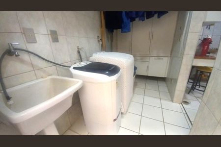 Casa à venda com 154m², 3 quartos e 2 vagas