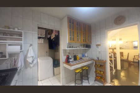 Casa à venda com 154m², 3 quartos e 2 vagas