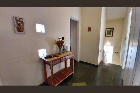 Casa à venda com 154m², 3 quartos e 2 vagas