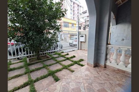 Casa à venda com 120m², 3 quartos e 2 vagas