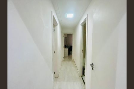 Apartamento à venda com 114m², 3 quartos e 2 vagasCorredor interno