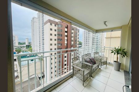 Apartamento à venda com 114m², 3 quartos e 2 vagasVaranda