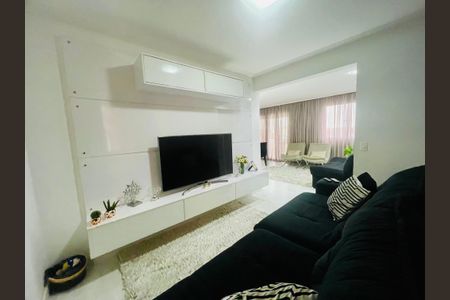Apartamento à venda com 114m², 3 quartos e 2 vagasSala de TV