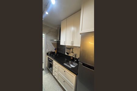 Apartamento à venda com 70m², 2 quartos e 2 vagas Apartamento à venda com 70m², 2 quartos e 2 vagasCozinha