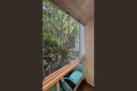 Apartamento à venda com 70m², 2 quartos e 2 vagas Apartamento à venda com 70m², 2 quartos e 2 vagasVaranda da Suíte