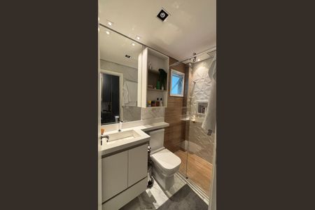 Apartamento à venda com 70m², 2 quartos e 2 vagas Apartamento à venda com 70m², 2 quartos e 2 vagasBanheiro da Suíte