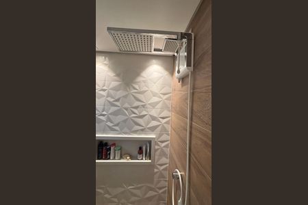 Apartamento à venda com 70m², 2 quartos e 2 vagas Apartamento à venda com 70m², 2 quartos e 2 vagasBanheiro da Suíte