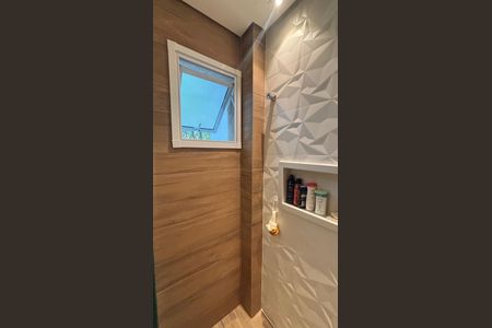 Apartamento à venda com 70m², 2 quartos e 2 vagas Apartamento à venda com 70m², 2 quartos e 2 vagasBanheiro da Suíte