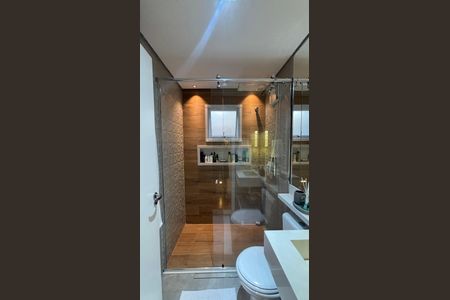 Apartamento à venda com 70m², 2 quartos e 2 vagas Apartamento à venda com 70m², 2 quartos e 2 vagasBanheiro Social