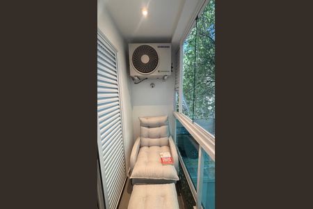 Apartamento à venda com 70m², 2 quartos e 2 vagas Apartamento à venda com 70m², 2 quartos e 2 vagasVaranda da Suíte