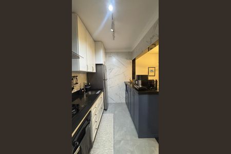 Apartamento à venda com 70m², 2 quartos e 2 vagas Apartamento à venda com 70m², 2 quartos e 2 vagasCozinha