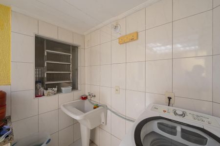 Casa à venda com 169m², 3 quartos e 2 vagas Casa à venda com 169m², 3 quartos e 2 vagasLavanderia