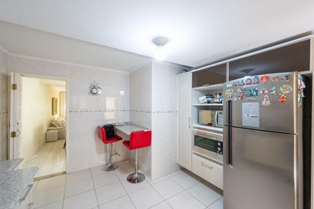 Casa à venda com 169m², 3 quartos e 2 vagas Casa à venda com 169m², 3 quartos e 2 vagasCozinha