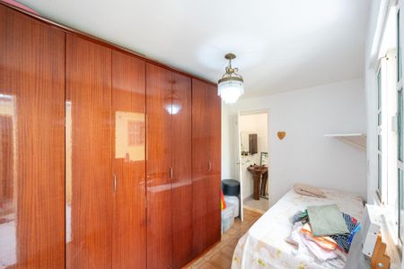 Casa à venda com 169m², 3 quartos e 2 vagas Casa à venda com 169m², 3 quartos e 2 vagasQuarto de Serviço