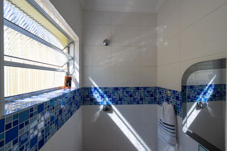 Casa à venda com 169m², 3 quartos e 2 vagas Casa à venda com 169m², 3 quartos e 2 vagasLavabo