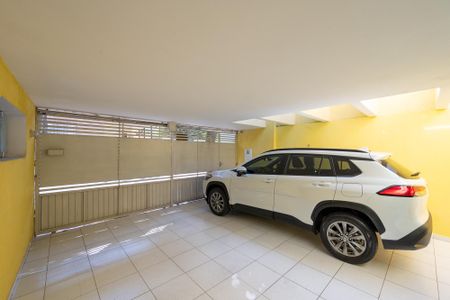 Casa à venda com 169m², 3 quartos e 2 vagas Casa à venda com 169m², 3 quartos e 2 vagasGaragem