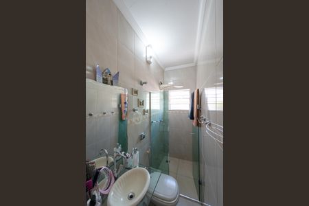 Casa à venda com 169m², 3 quartos e 2 vagas Casa à venda com 169m², 3 quartos e 2 vagasBanheiro da Suíte