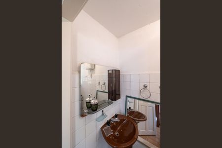 Casa à venda com 169m², 3 quartos e 2 vagas Casa à venda com 169m², 3 quartos e 2 vagasBanheiro de Serviço