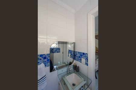 Casa à venda com 169m², 3 quartos e 2 vagas Casa à venda com 169m², 3 quartos e 2 vagasLavabo