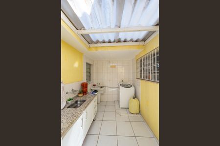 Casa à venda com 169m², 3 quartos e 2 vagas Casa à venda com 169m², 3 quartos e 2 vagasLavanderia