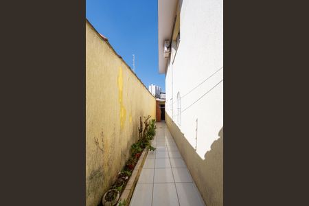 Casa à venda com 169m², 3 quartos e 2 vagas Casa à venda com 169m², 3 quartos e 2 vagasCorredor