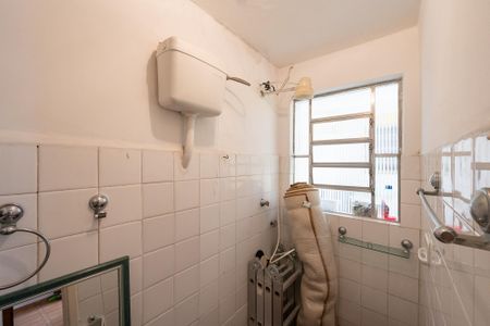 Casa à venda com 169m², 3 quartos e 2 vagas Casa à venda com 169m², 3 quartos e 2 vagasBanheiro de Serviço