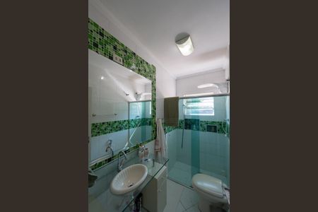 Casa à venda com 169m², 3 quartos e 2 vagas Casa à venda com 169m², 3 quartos e 2 vagasBanheiro Social