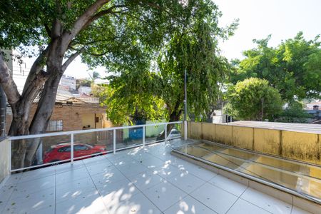 Casa à venda com 169m², 3 quartos e 2 vagas Casa à venda com 169m², 3 quartos e 2 vagasSacada