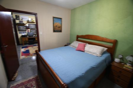 Casa à venda com 250m², 2 quartos e 3 vagasSuíte